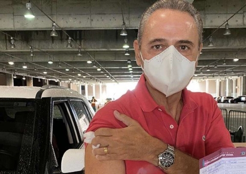 Narrador da Globo, Luis Roberto é vacinado contra Covid-19