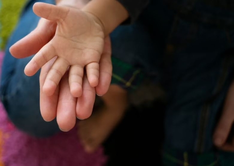 Justiça obriga Bradesco Saúde a pagar por tratamento de criança autista em Manaus