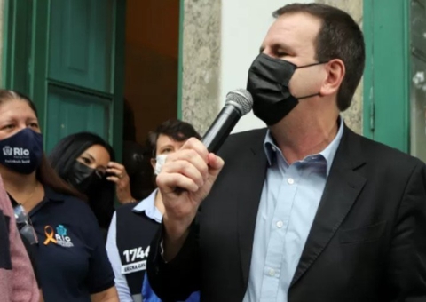 Após perder pai para Covid-19, Paes critica Bolsonaro e defende Coronavac