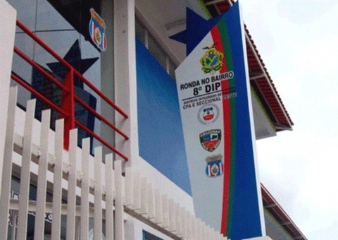 Dupla é detida por tráfico de drogas e posse de arma de fogo