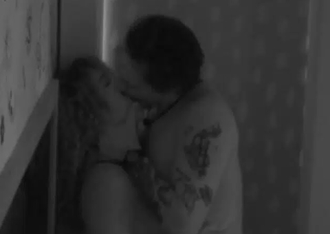 BBB 22: Eliezer ‘joga’ Maria na parede e pegação rola solta na frente de brothers: 'quebrou tudinho'