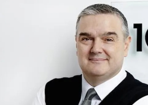 Ex-agente de Pelé perde R$ 154 mi de técnico da Inglaterra e ex-jogadores