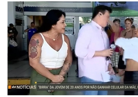 Jovem que fez birra por iPhone dá tapa na cara de repórter ao vivo