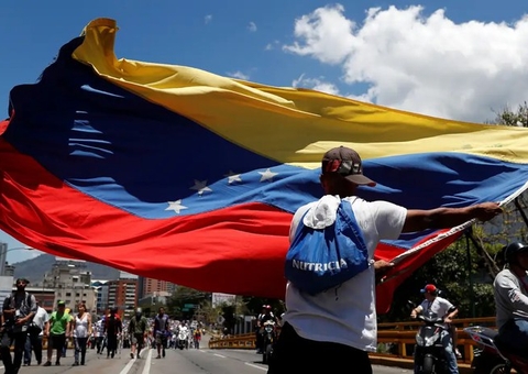 Brasil, Colômbia e México pedem divulgação de atas na Venezuela 