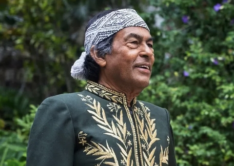 Ailton Krenak é o primeiro indígena a tomar posse de cadeira na ABL 