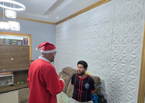 Policiais se disfarçam de Papai Noel e prendem foragido do Amapá em Manaus