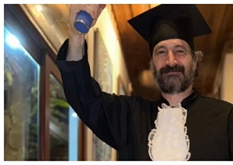 Caco Ciocler se forma em Biologia aos 53 anos