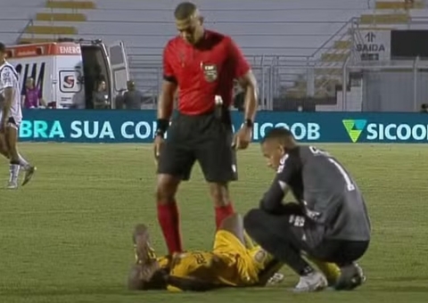 Sassá sofre lesão na virilha e passa por exames em Manaus