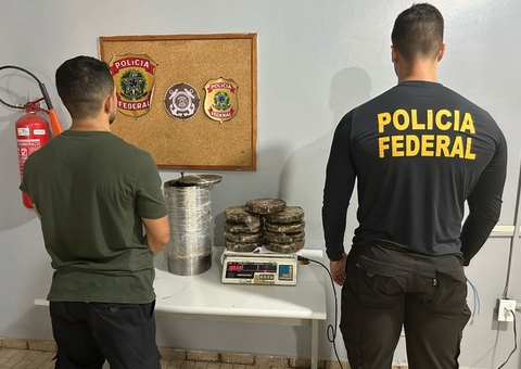 PF prende homem com 10 kg de cocaína dentro de lancha em Tabatinga