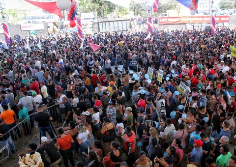 Vídeo: Braga arrasta multidão para lançar candidatura ao Governo do Amazonas