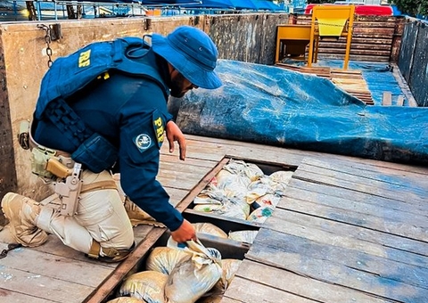 Polícia Federal apreende 8 toneladas de minério ilegal na BR-174