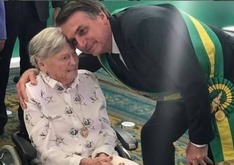 Bolsonaro cancela viagem à Guiana e volta ao Brasil para enterro da mãe