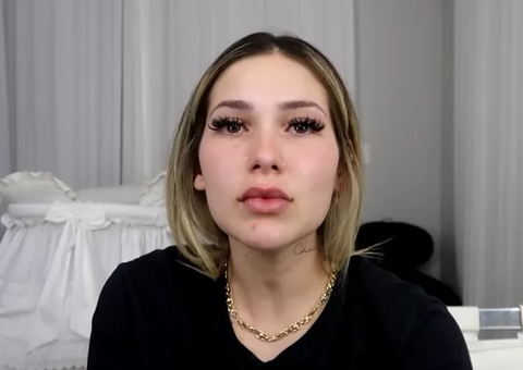 Virgínia Fonseca surge em vídeo chorando após pai ser intubado em UTI