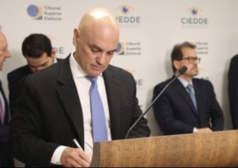 TSE assina parceria com AGU e PF para combater fake news nas Eleições 2024