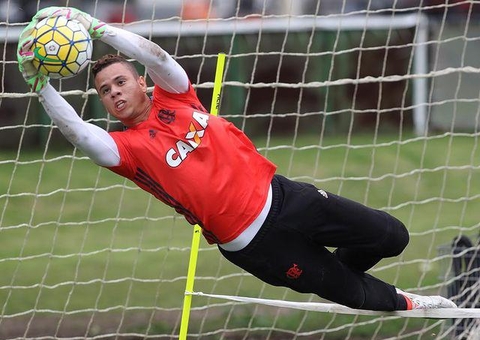 Goleiro João Lopes é o novo reforço do Amazonas FC para 2025