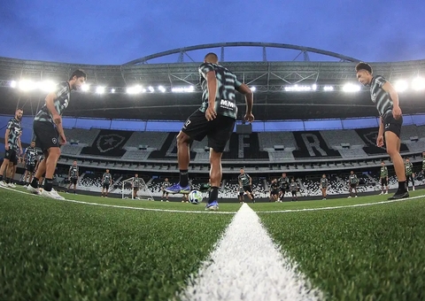 Gramado nos estádios vira tema de debate no Brasil e no mundo