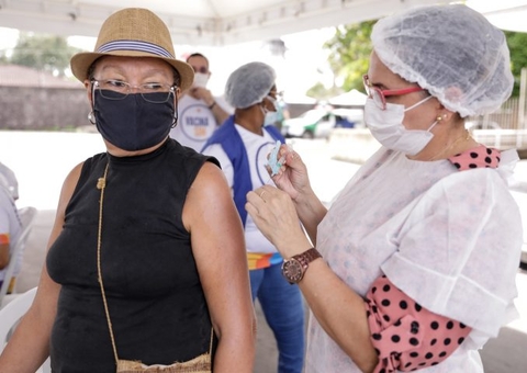 Covid-19: Vacinação para pessoas de 50 a 53 anos começa amanhã em Manaus