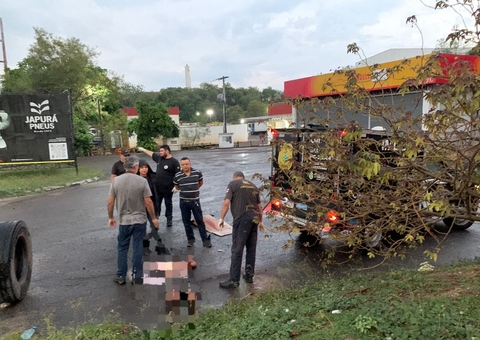 Homem morre após cair e bater a cabeça no asfalto em Manaus