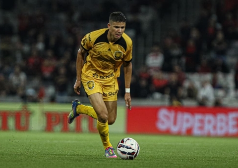 Erick Varão segue no Amazonas FC para temporada 2026