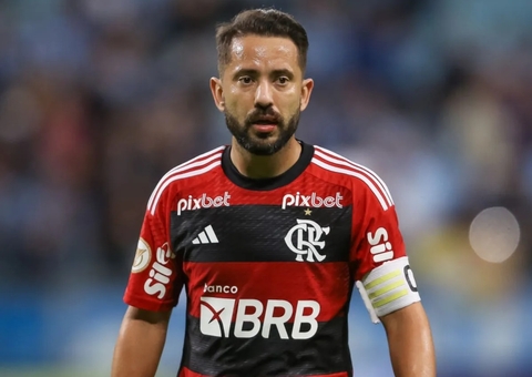 Everton Ribeiro vai ao Ninho do Urubu se despedir de ex-companheiros do Flamengo