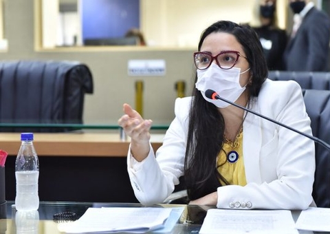 Deputada propõe lactantes em grupo prioritário de vacinação no Amazonas