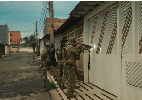 Com mandados no Amazonas, PF desarticula esquema bilionário de tráfico de drogas
