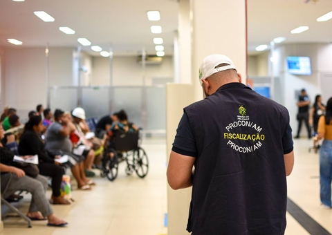 Agências bancárias são autuadas por demora em atendimento em Manaus