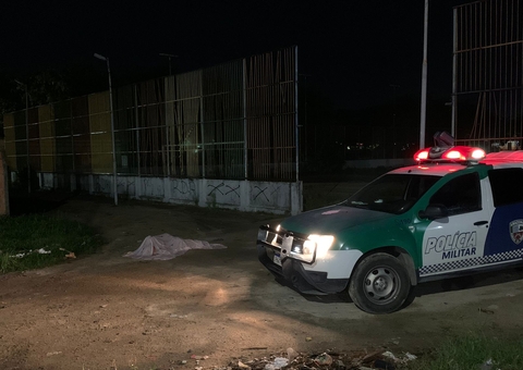 Com mãos e pés amarrados, homem é executado perto de campo em Manaus