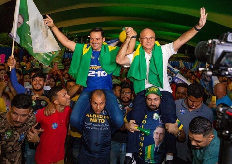 Lançamento de candidatura do time Bolsonaro reúne mais de 5 mil pessoas no Amazonas
