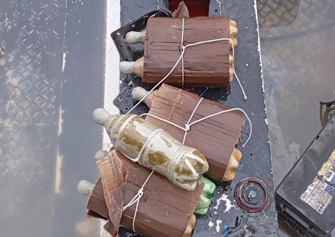 PF encontra mais de 30 kg de drogas escondidos no tanque de lancha em Tabatinga