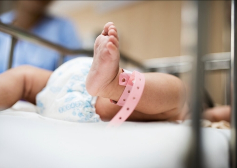 IBGE revela idade da maioria das mulheres que deram à luz em 2022