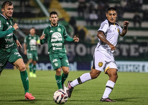 Amazonas FC encara Chapecoense em 'decisão' pela Série B