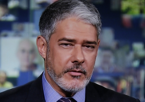William Bonner explica motivo por trás de barba inédita no Jornal Nacional