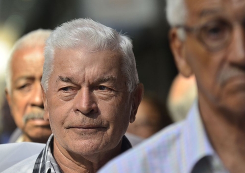 Senado aprova MP que amplia margem de consignado para aposentados