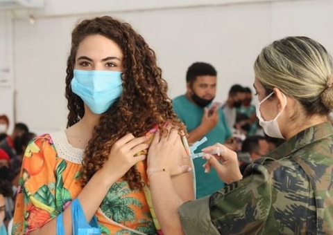  Apenas 4% da população recebeu duas doses de reforço contra Covid no Amazonas