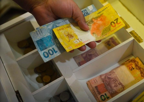 Segunda parcela do 13º deve ser paga até 20 de dezembro