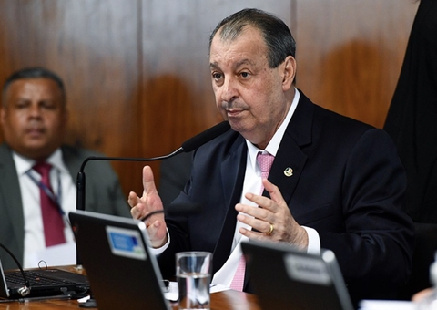 Omar defende PEC das drogas e políticas públicas para tratar dependentes