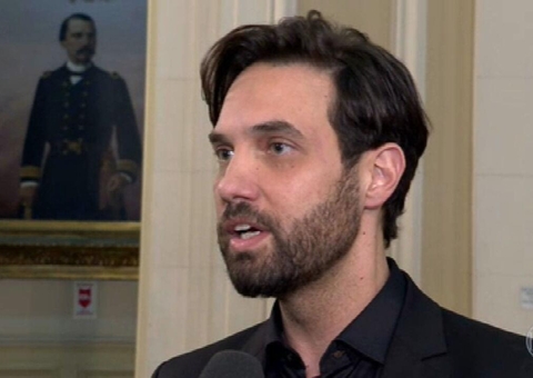 Polícia investiga quem vazou foto íntima de ex-namorada de Dr. Jairinho