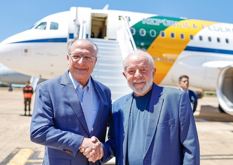 Lula desembarca no Egito em meio à negociações de cessar-fogo em Gaza