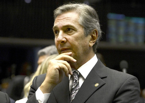 Supremo adia fim de julgamento que pode condenar Collor