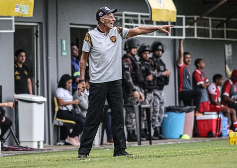 Técnico Aderbal Lana deixa comando do Amazonas FC