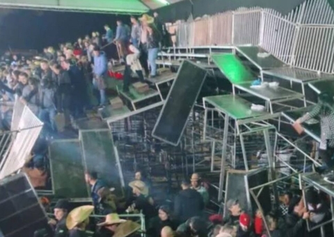 Arquibancada desaba durante rodeio e deixa 60 feridos em SP