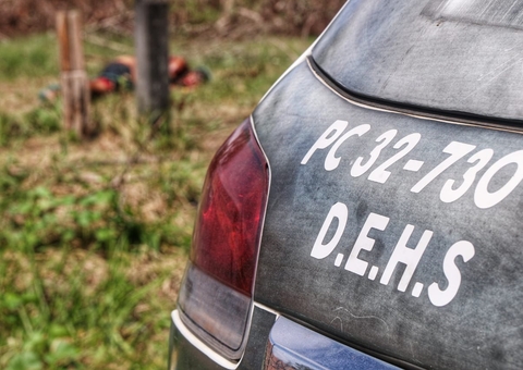 Corpo de homem é encontrado amarrado em invasão de Manaus