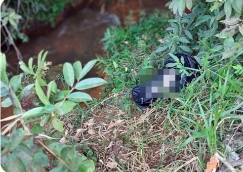 Bebê é encontrado dentro de mochila cheia de pedras às margens de rio