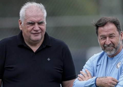 Corinthians anuncia demissão de Rubão, diretor de futebol