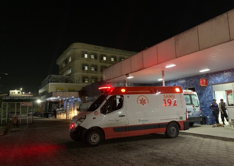 Mulher é atropelada ao tentar atravessar a rua na Avenida Autaz Mirim