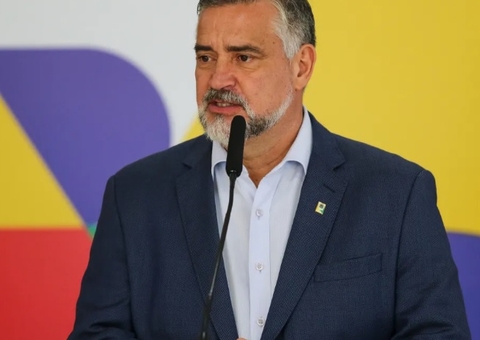 Paulo Pimenta deixa o comando da secretaria de comunicação a pedido de Lula