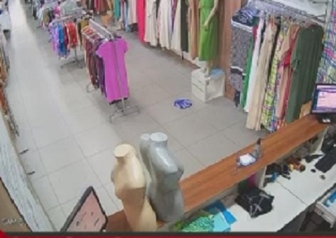 Funcionário é rendido por criminoso durante assalto a loja na Avenida Grande Circular