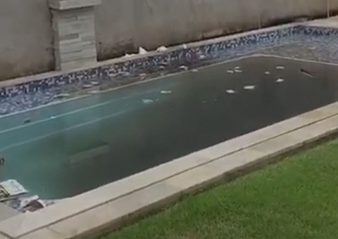 Mulher é presa suspeita de perseguir vizinhos há 14 anos, diz polícia 