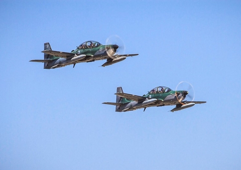 Caças da Aeronáutica fazem interceptação de avião com drogas no Amazonas